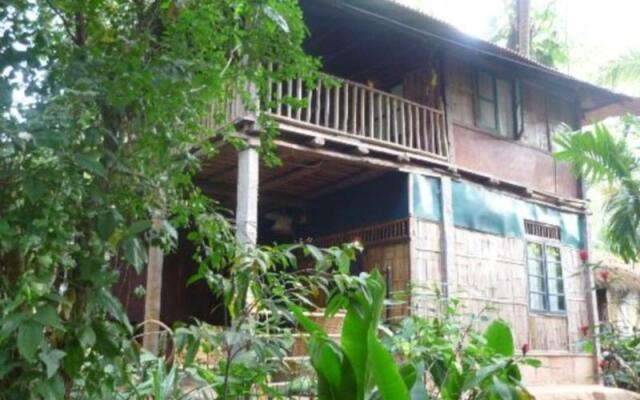 Bhakti Kutir Huts