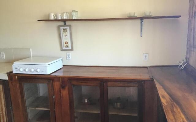 Suki Cafe Apartments