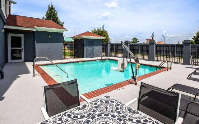 Days Inn by Wyndham Baton Rouge/I-10