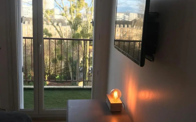 T4 refait à neuf Rennes, 3 ch. parking, 2 balcons.