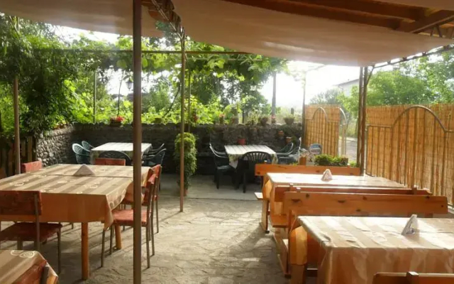 Varnata Family Hotel