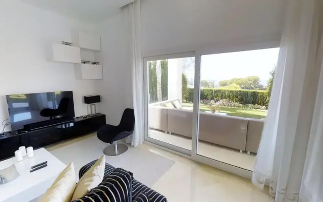 Exquisite Villa Near Beach - Heated Pool