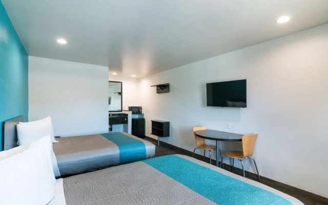 Motel 6 South El Monte, CA - Los Angeles