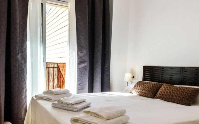 Comfortable 4 rooms 2Bath w balcony