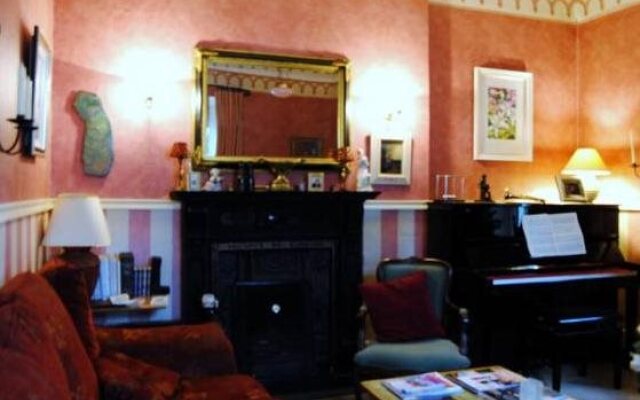 Williamsferry House