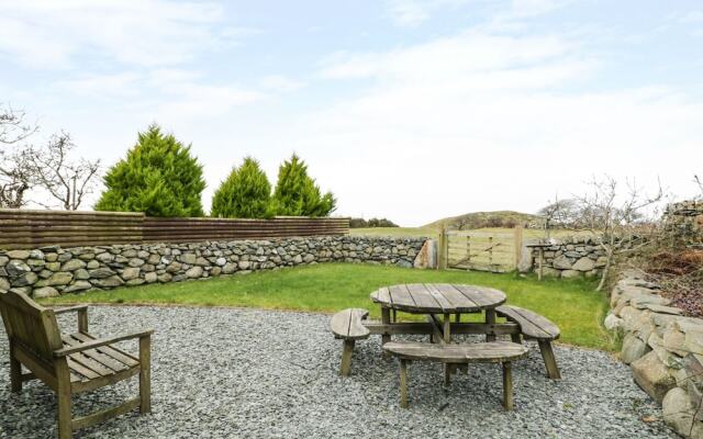 Ty Gwennol at Gilfach Goch