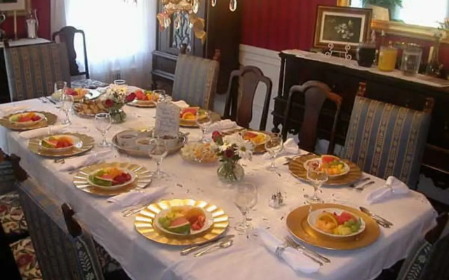 Fuquay Mineral Spring Inn & Garden