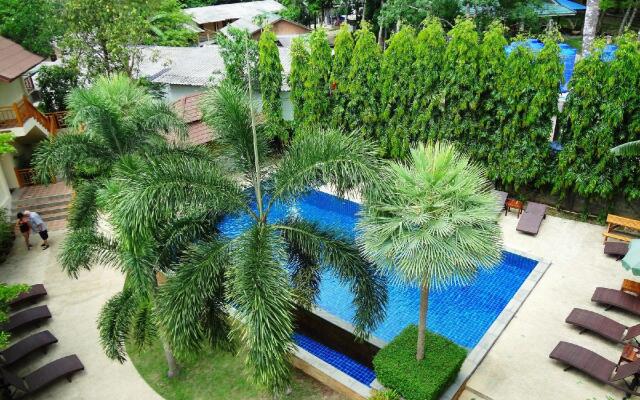 Paddy's Palms Resort