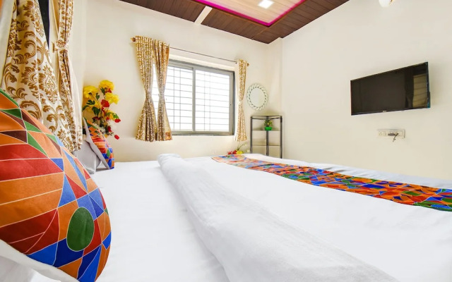 Collection O 86505 Vardhan Executive