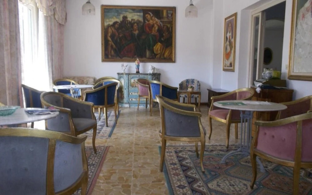 Hotel Gale