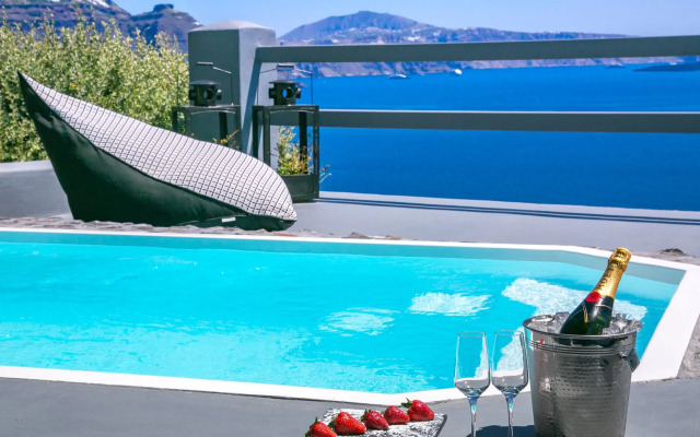 Luxury Heavens Santorini