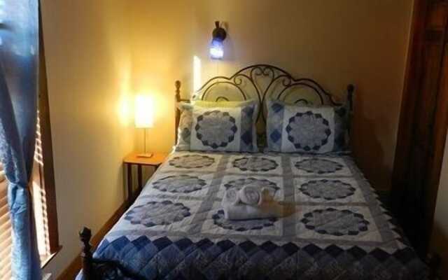 Blue Frost Apartments