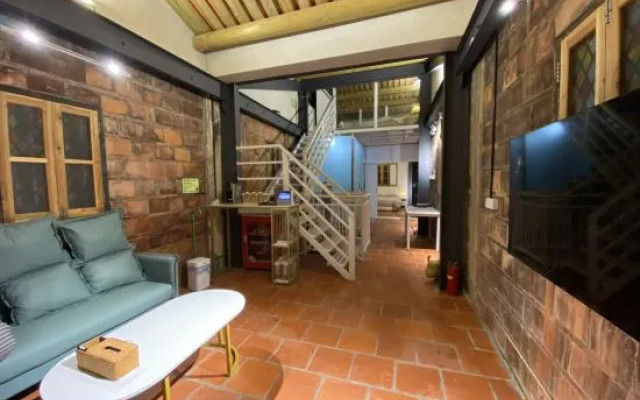 Single-family old house Postman Homestay