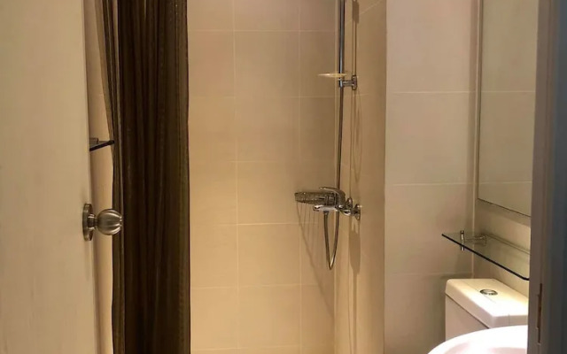 Azure Rio West Wave Pool 1 Bedroom near Airport