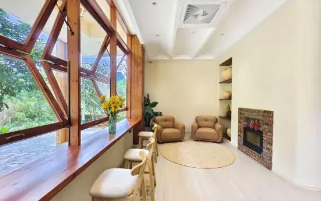 Mosuo Yaju Homestay