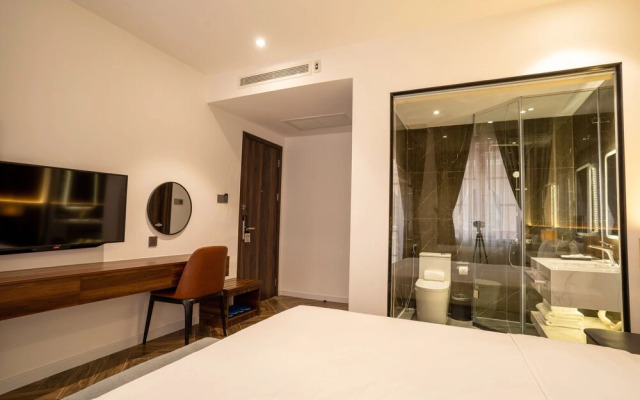 Calidum Phu Quoc Hotel