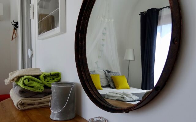 Tipi Lounge and breakfast