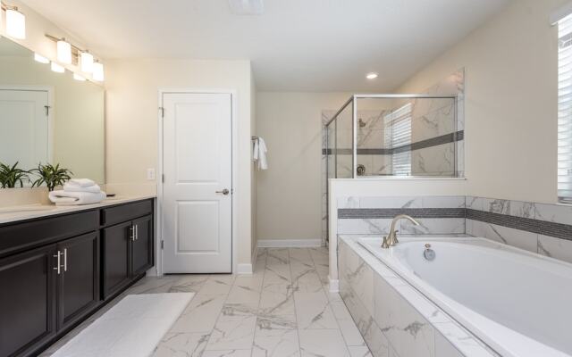 1596san Champions Gate