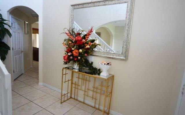 86340 2-story Pristine 4-bed Pool Home W/hot Tub & Balcony