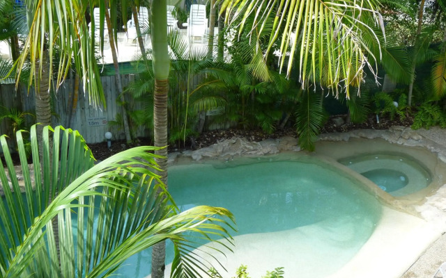 Noosa Outrigger Beach Resort