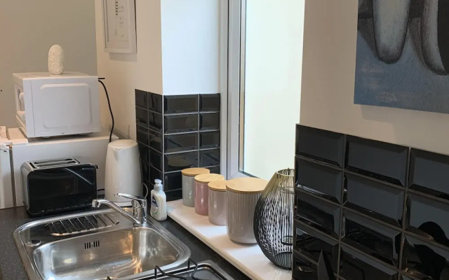 Allure Watford Apartment