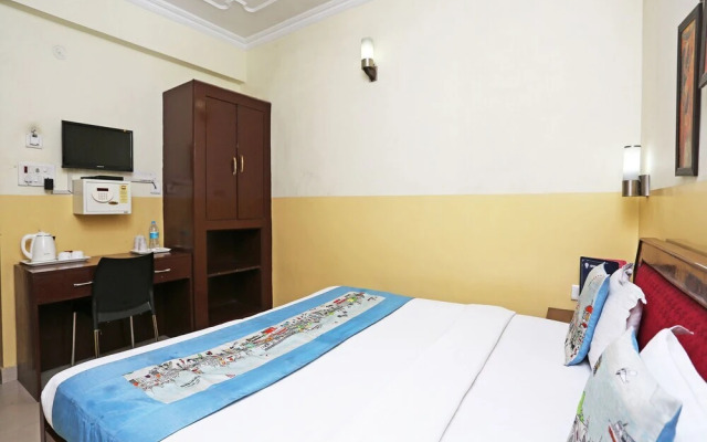 Hotel Fort by OYO Rooms