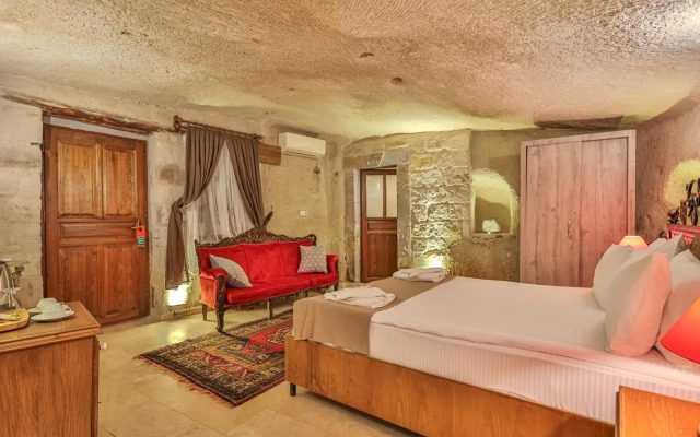 Bedrock Cave Hotel - Adults Only