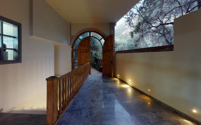 Jade Residence