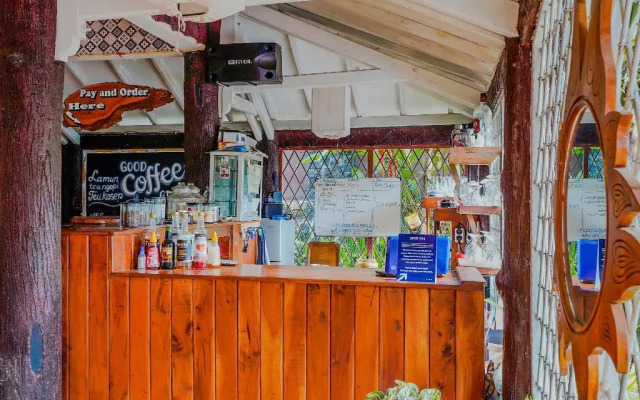 OYO 3889 D'ratna Resort