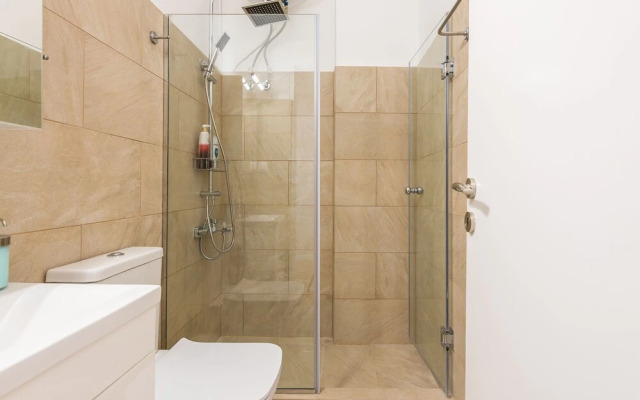 Apartment at Megaro Mousikis metro station 1bed 2 pers