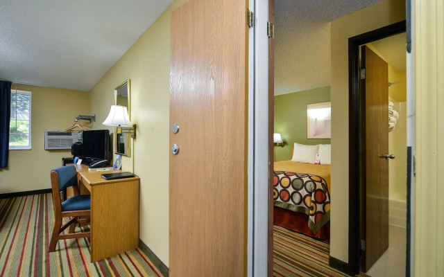 Super 8 by Wyndham Minot Airport