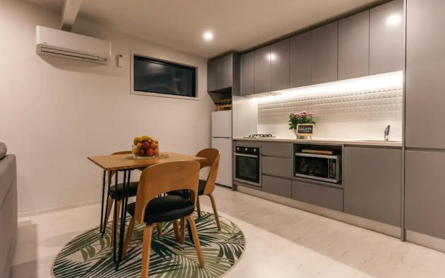 Guest House on Queens