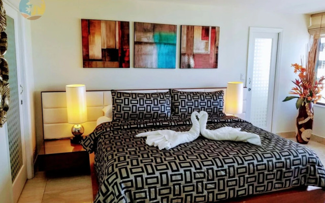 Alexander 1402 2 Bedroom Apts by RedAwning