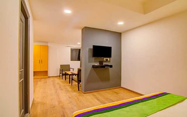 Treebo Trend Apple Tree Express