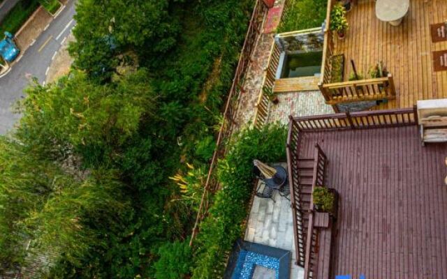 Yichun Huge Hot Spring Holiday Villa