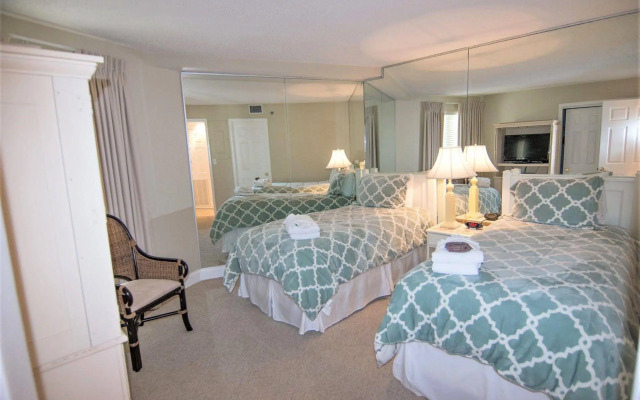 Beachside Towers at Sandestin by Panhandle Getaways