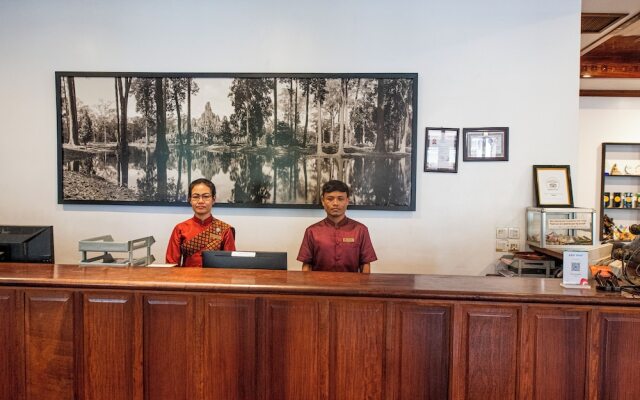 Royal Crown Hotel & Spa