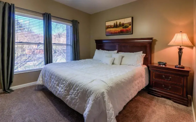 Cedar Lodge 201