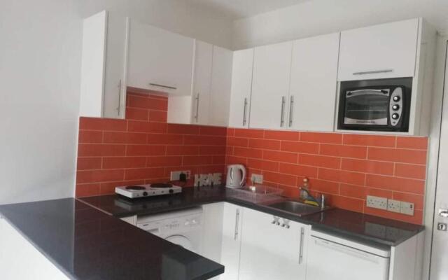 Cozy 1 bedroom apartment close to the beach