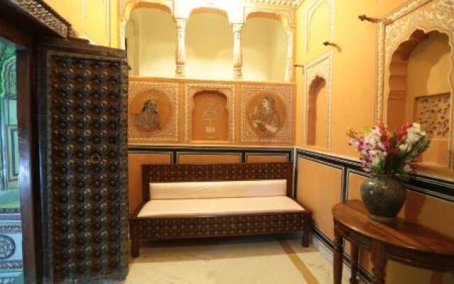Radhika Haveli Hotel