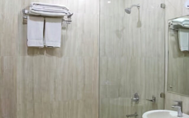 FabHotel Kingston