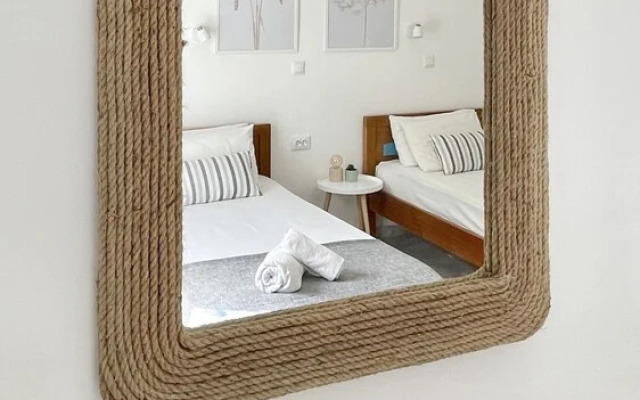 Xenios Avlais Apartments