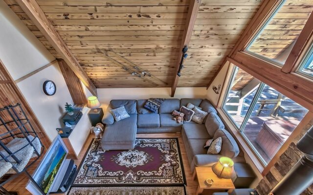 Mewuk Mountain Lodge by RedAwning