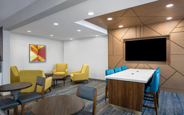 Holiday Inn Express Hotel & Suites Clinton by IHG
