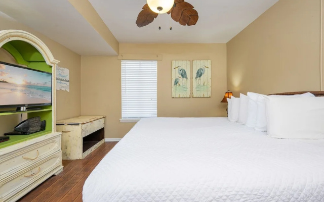 Breakers 43 2 Bedroom Condo