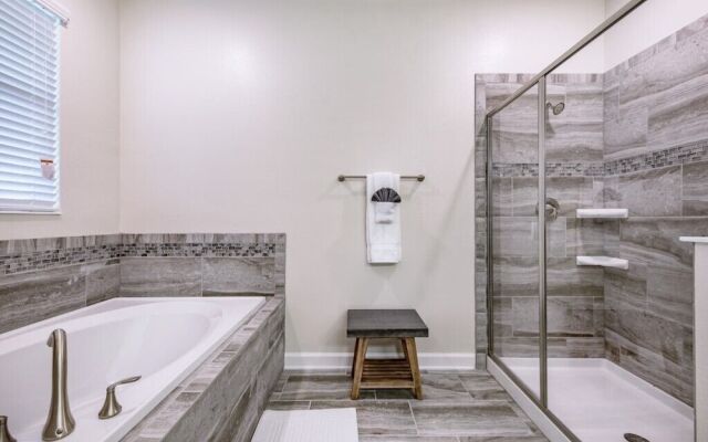 Champions Gate 8 Bedroom Villa by Redawning