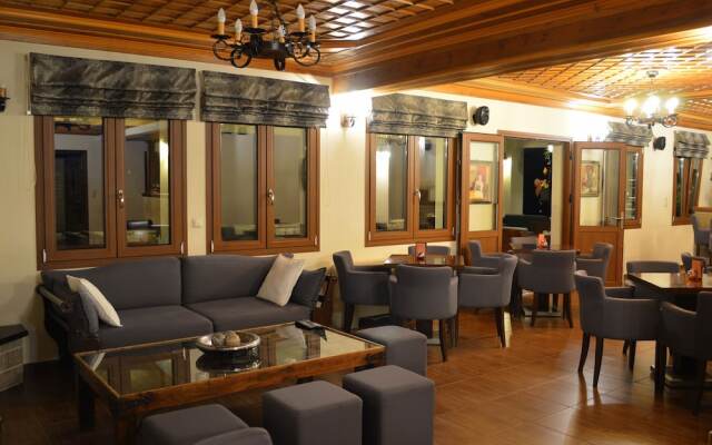 Lakmos Hotel