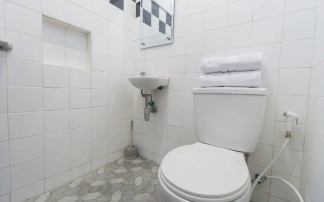 OYO 2110 Rotterdam Guest House