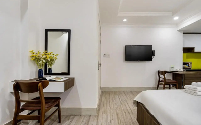 Royal Hotel Near Secc