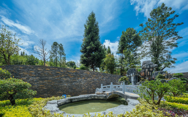Floral Hotel·Anshun Tunbao Courtyard (Yunjiu Mountain Branch)